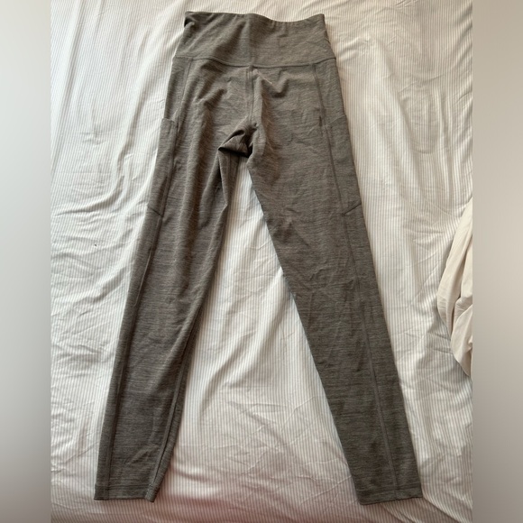 American Eagle Everything Pocket Leggings - Picture 2 of 3